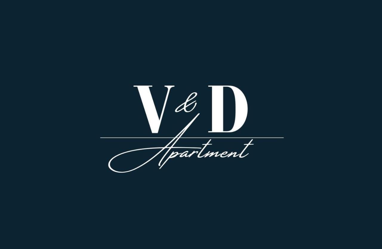 Design Apt In Old Town-Free Parking-Balcony Братислава Экстерьер фото
